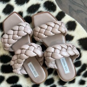Worn once Steve Madden woven sandals size 8